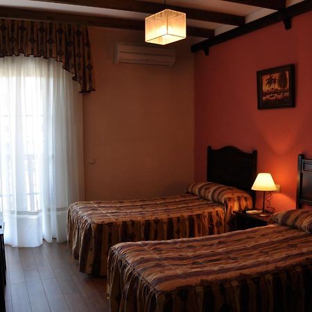 Apartamentos El Mirador Del Soto Sotoserrano 객실 사진
