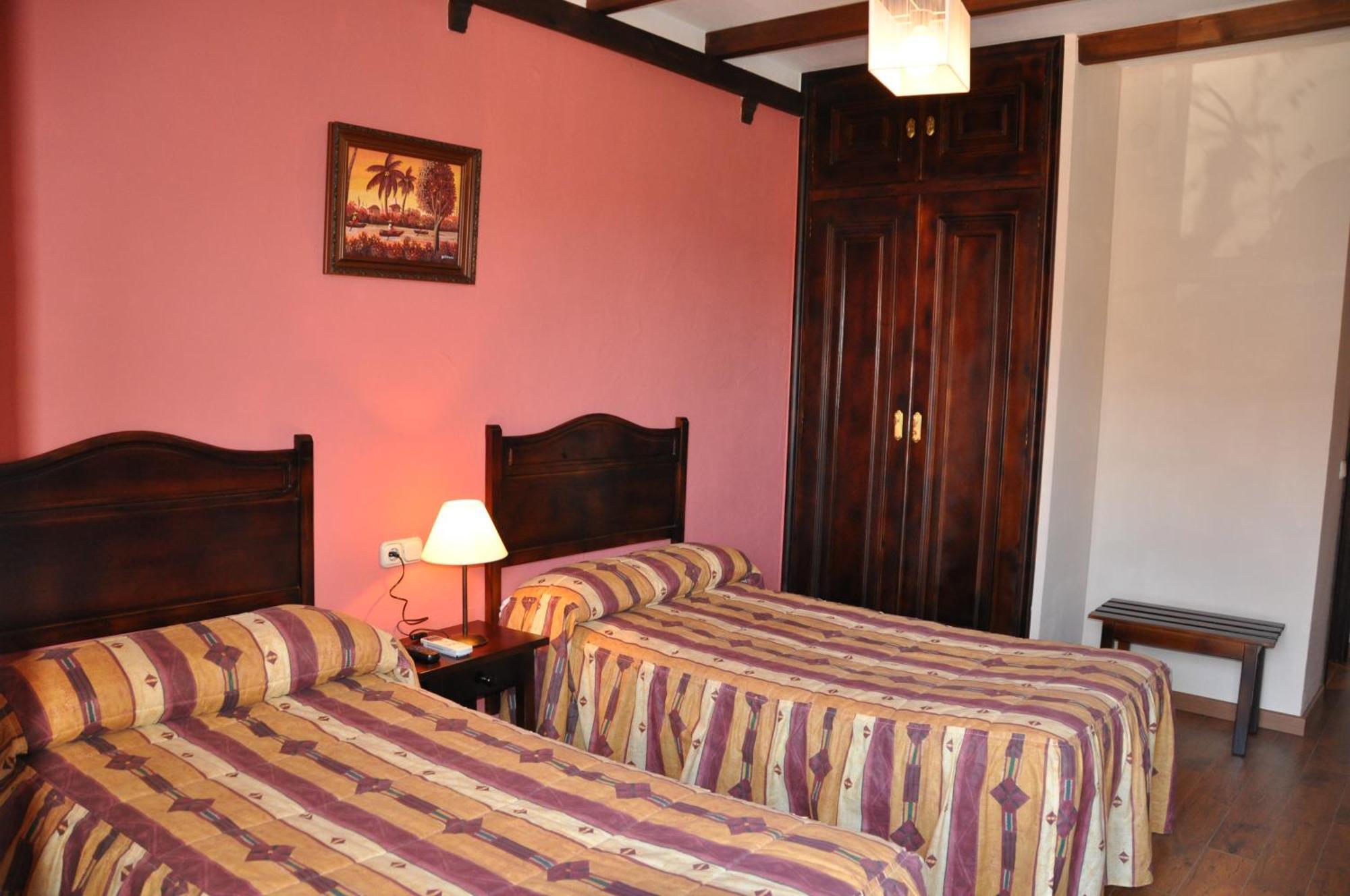 Apartamentos El Mirador Del Soto Sotoserrano 객실 사진