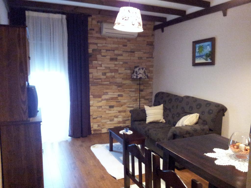 Apartamentos El Mirador Del Soto Sotoserrano 외부 사진