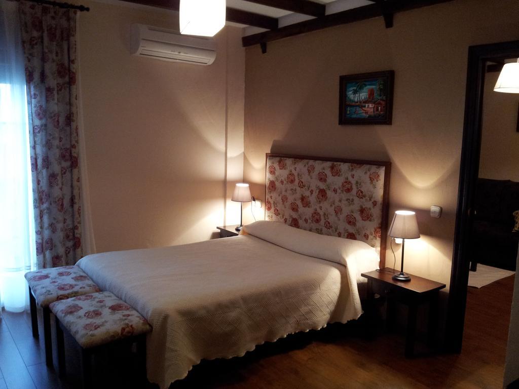 Apartamentos El Mirador Del Soto Sotoserrano 외부 사진
