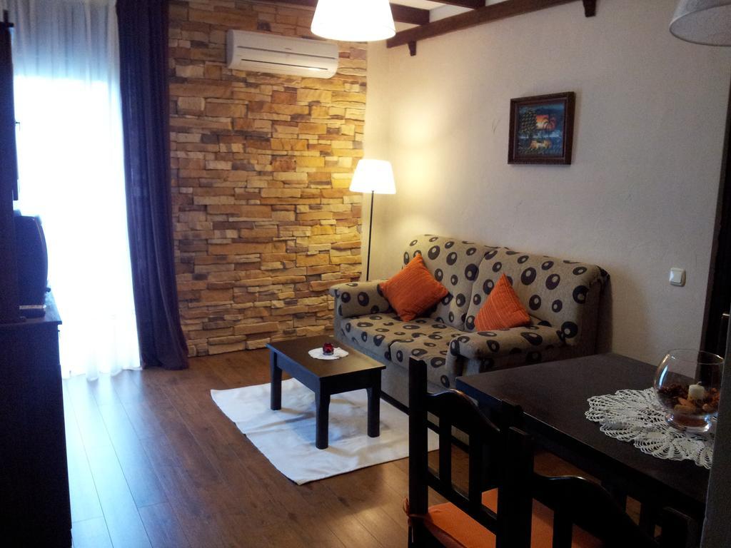 Apartamentos El Mirador Del Soto Sotoserrano 외부 사진
